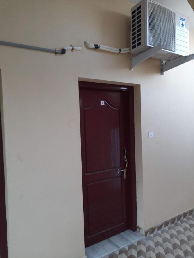 Raghavi Tourist Inn