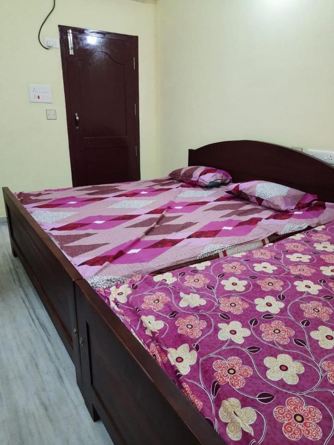 Raghavi Tourist Inn 2*